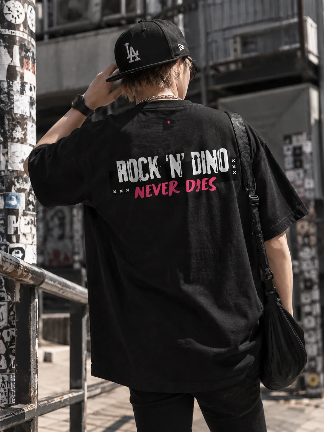 FMB 搖滾恐龍 T (黑) product image (4)