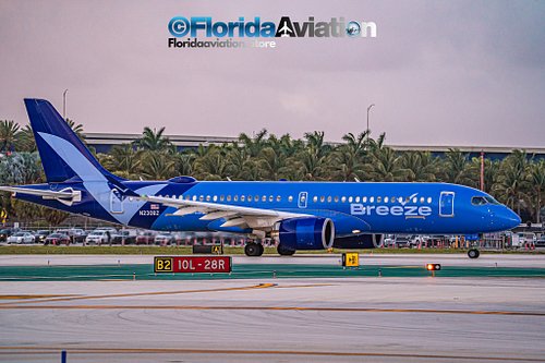Airbus A20 Breeze Airways ready for takeoff at Fort Lauderdale-Hollywood International Airport KFLL