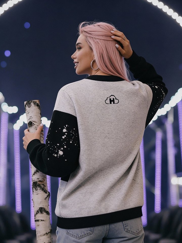 Knitted Crewneck Sweater – Classic Fit | Made of Light-bleach- Celestial Edition product image (2)
