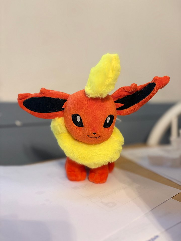 Flameon Pokemon Plush 20cm product image (2)