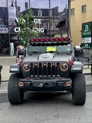 Had a great night at the @Bantam Jeep Festival in Butler for the #butlerjeepinvasion @onX Offroad @offthegridsurplus @ORACLE Lighting @MidlandUSA @Skid Row Offroad @KC Hilites - The Original @OPENROAD 4WD #onxoffroad #oraclepitcrew #oraclebuilt #oraclelights 