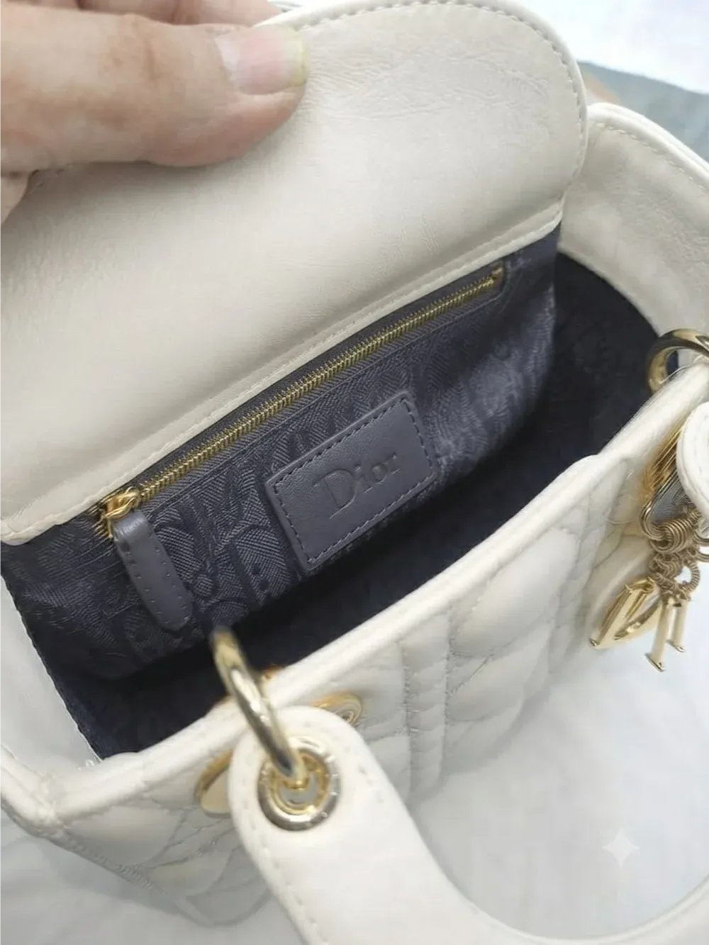 Dior High Qualtyشنطة ديور نسائية فاخرة - هاي كوالتي درجة أولى product image (3)