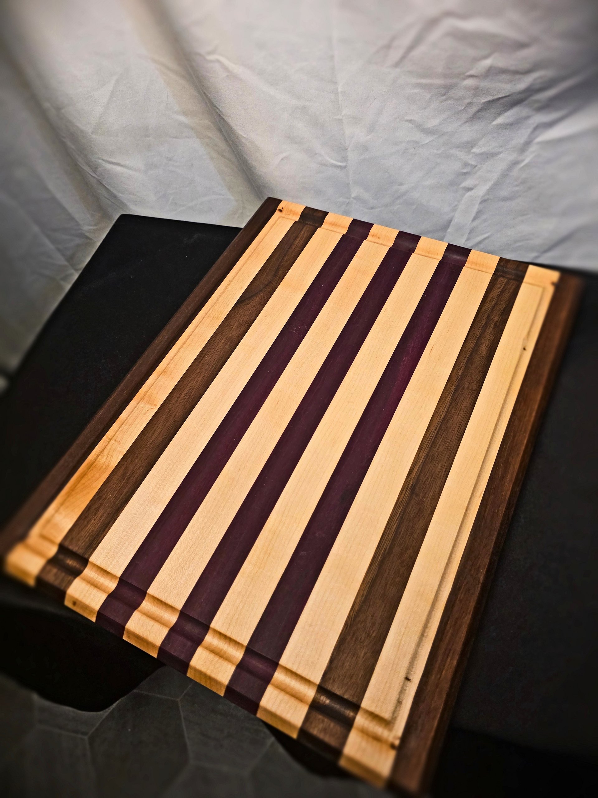 Purple Heart Edge Grain Cutting Board product image (1)