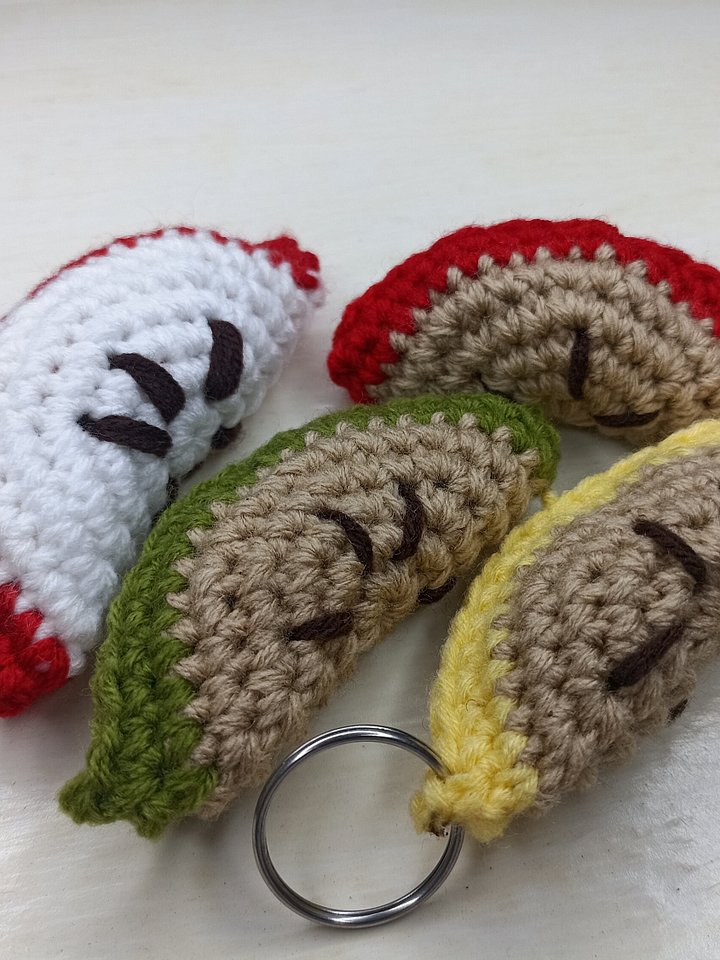 Crochet Apple Keychain Pattern product image (1)