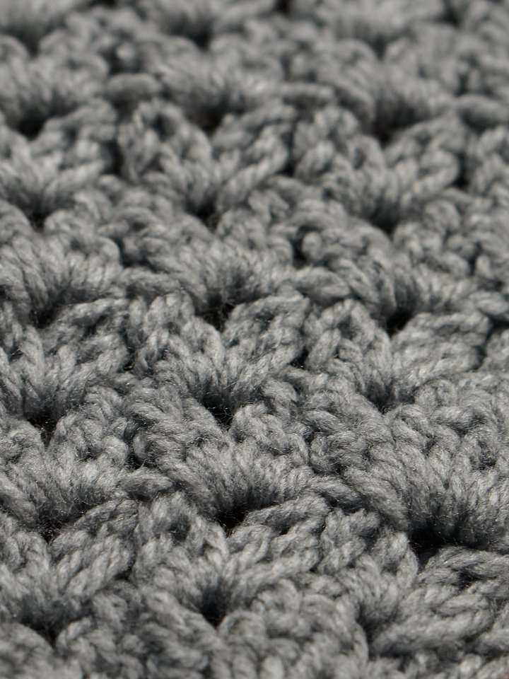 Double v stitch striped granny triangle crochet pattern product image (2)