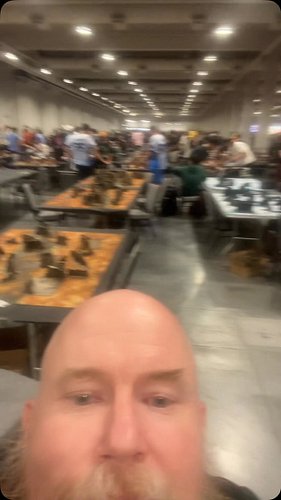 LVO day one! Got to meet 2 of my favorite creators! @glacialgeek @dfloofofficial #warhammer40k #lvo2026 #friendly
