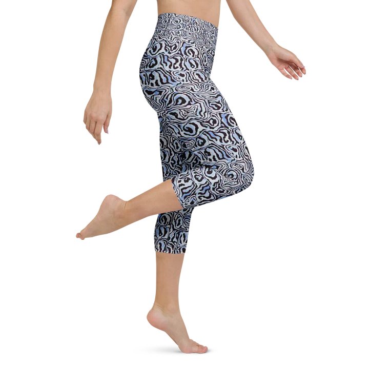Blue Black Snake Pattern Capri Leggings product image (1)