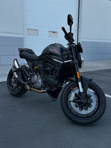 I guess since I blew up the engine in the XJ, I now have a good reason to ride more! Haha Its my daily for the other daily 😅
...