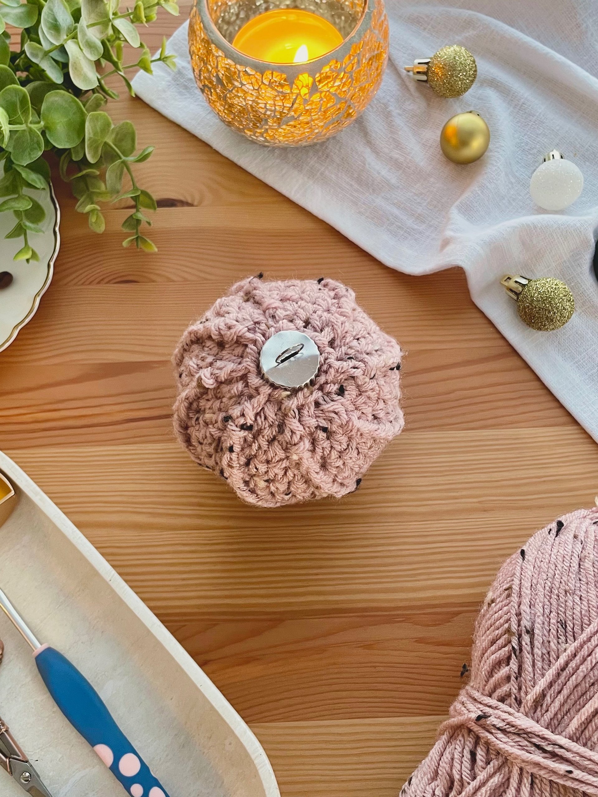 Cable Swirl Bauble Crochet Pattern | Instant PDF download with Chart and Photo Tutorial product image (9)