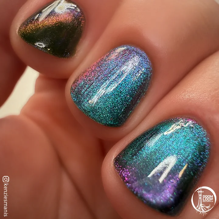 POOL MOOD - Green Teal and Violet High Contrast Magnetic Nail Polish product image (2)