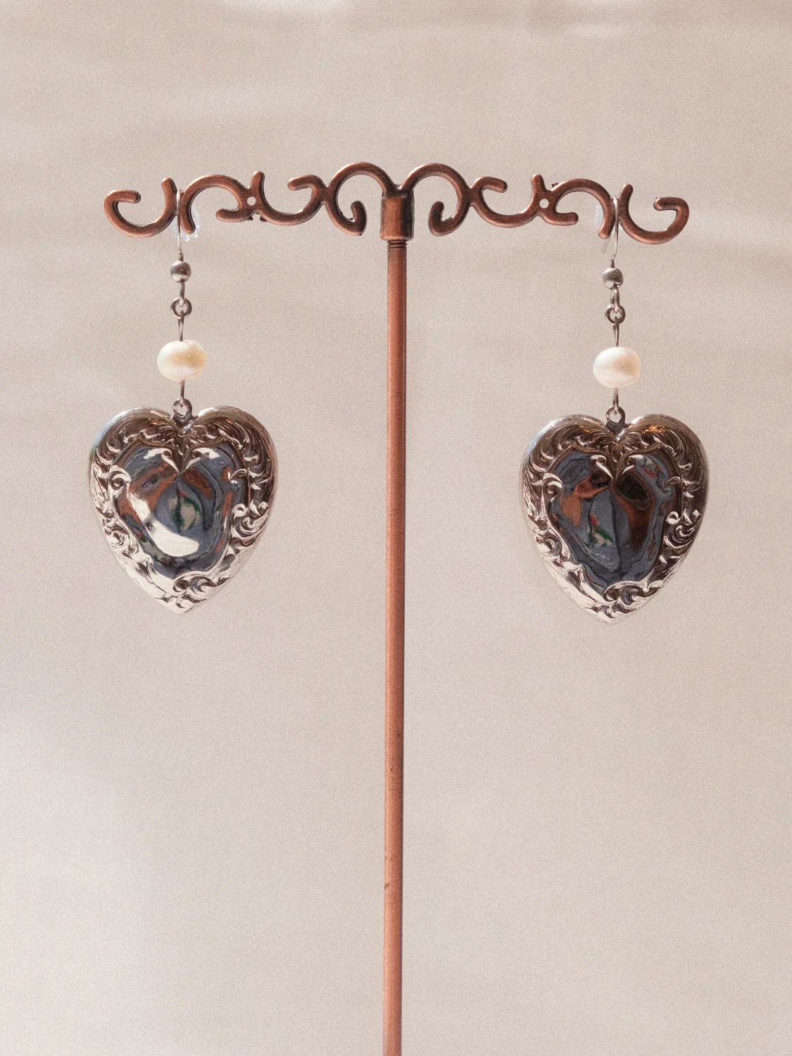 Nickel hearts - Pearl earrings ♡ product image (1)