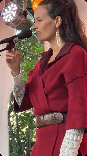 Den 18 juli återvänder den otroliga Carrie Tree till @sillegarden med Kalyan Mitto för ännu en hisnande kväll på sommarscenen...