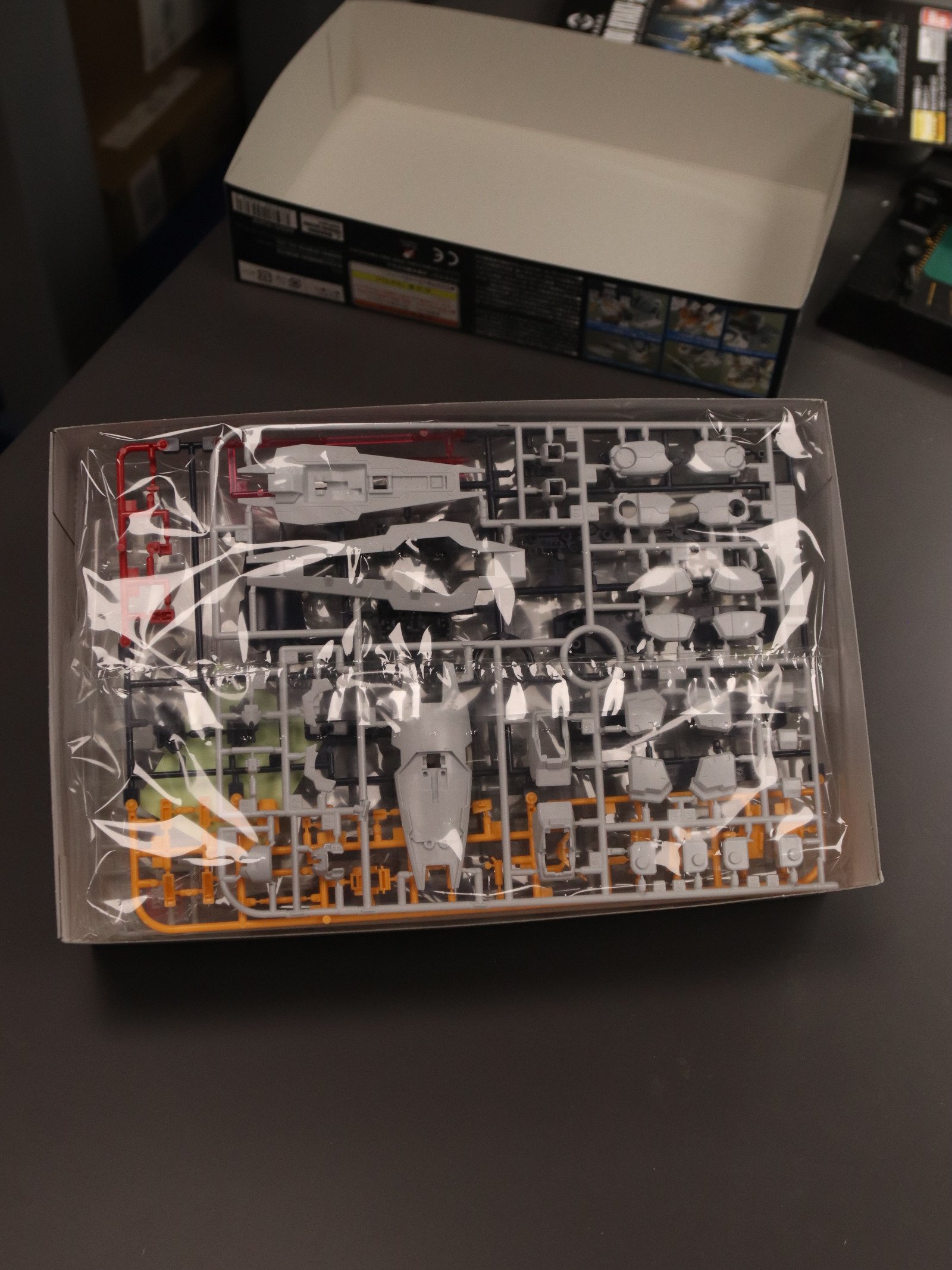Bandai HGUC 056 Gundam TR-1 Hazel Custom product image (2)