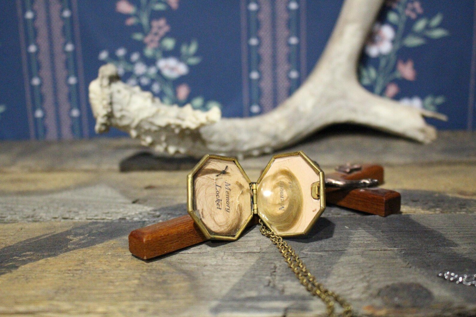 Artifact No.40 - Victorian Hair Locket product image (3)