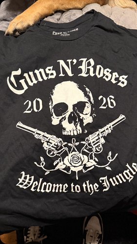 Gun’s and Rose’s 2026 complete with a 20 minute guitar solo from Slash!