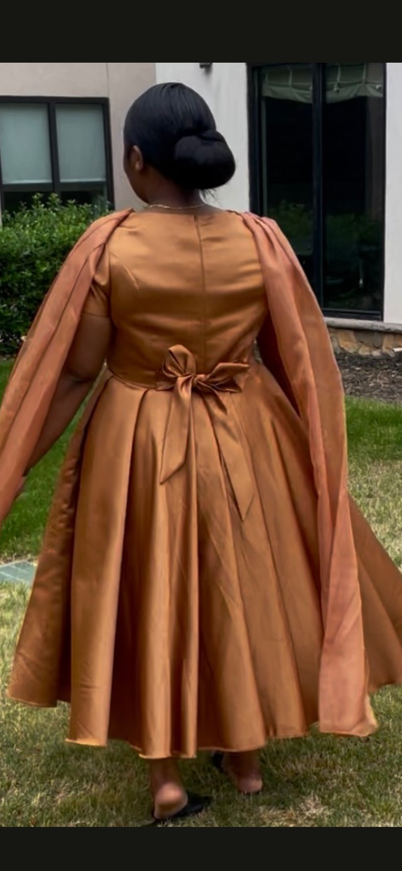 Luxury dress product image (6)