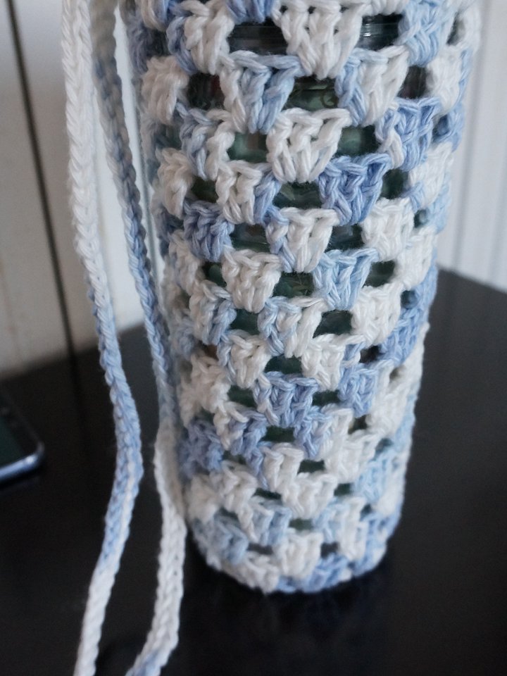 Bottle holder crochet pattern striped product image (2)