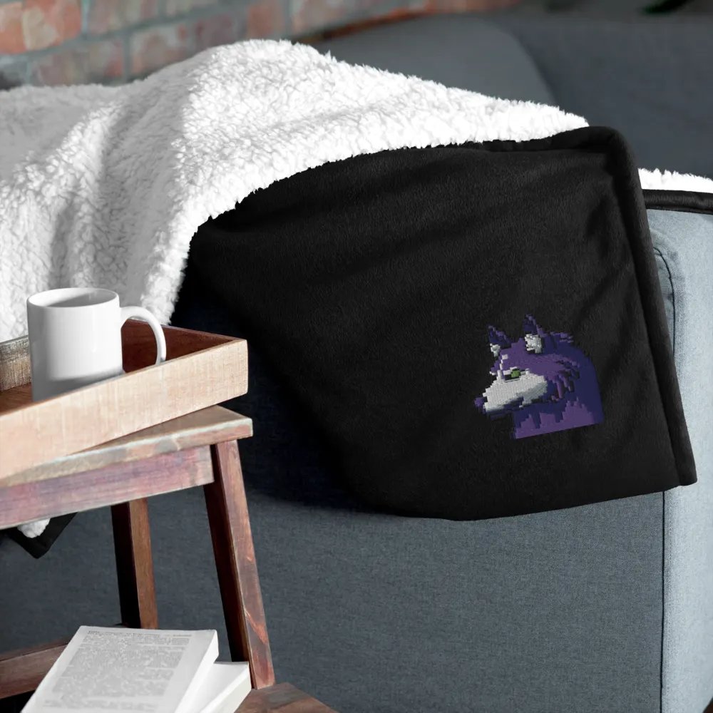 Pixel wolf Fluff blankie product image (12)
