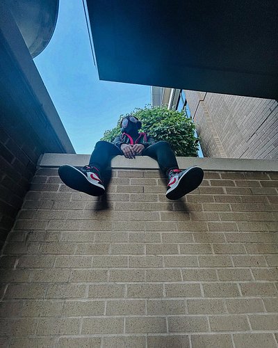 It’s gonna get sticky! 🕸️🤟🏽🕷️

#milesmorales #spidermancosplay #cosplay #connecticon2025 #spiderman