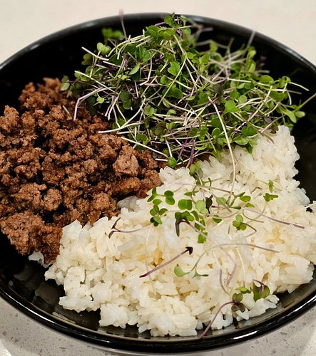 🌱 Simple Rice Bowl with Beef & Fresh Homegrown  Microgreens— one of our favorite ways to use our fresh greens when we want a ...