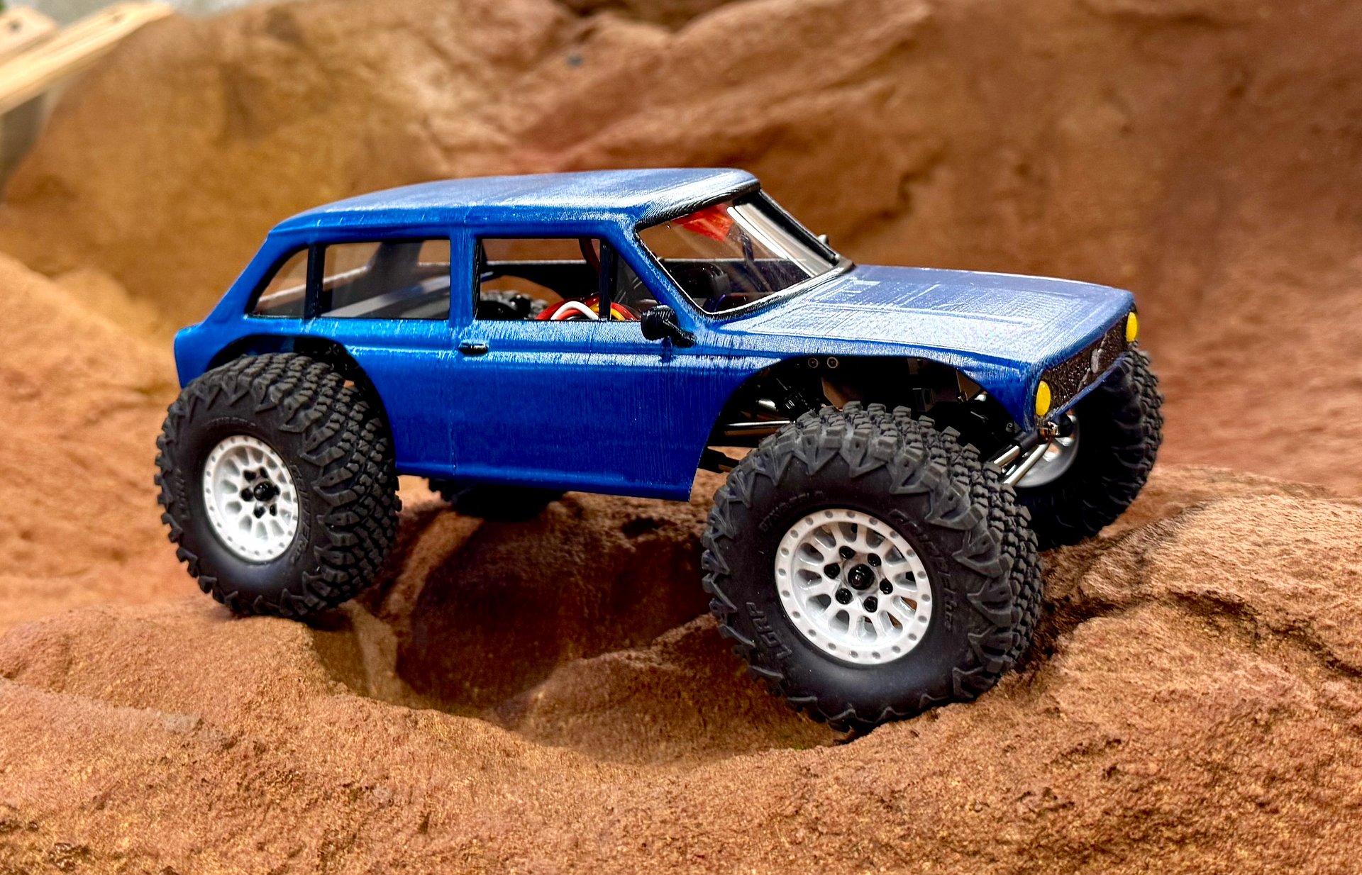Scx24 Volvo product image (1)