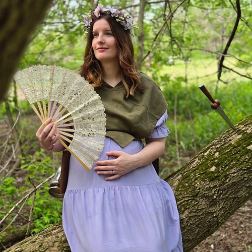 Ren Faire Season is here 💜💐
Cant wait to bring munchkin to them next year!
