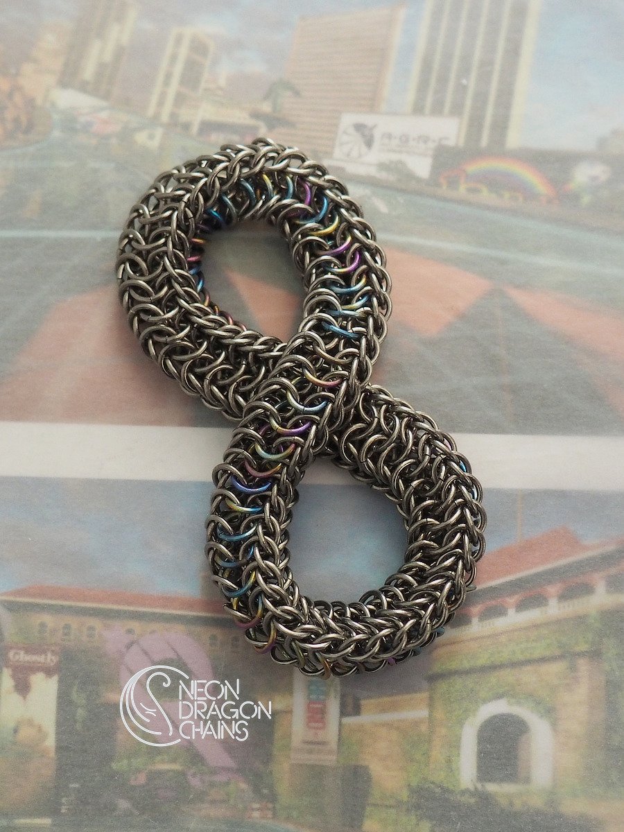 Mobius Fidget Toy / Rainbow Titanium product image (1)