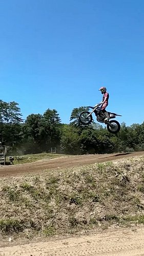I give you….the Cade air. Performed by Cade.