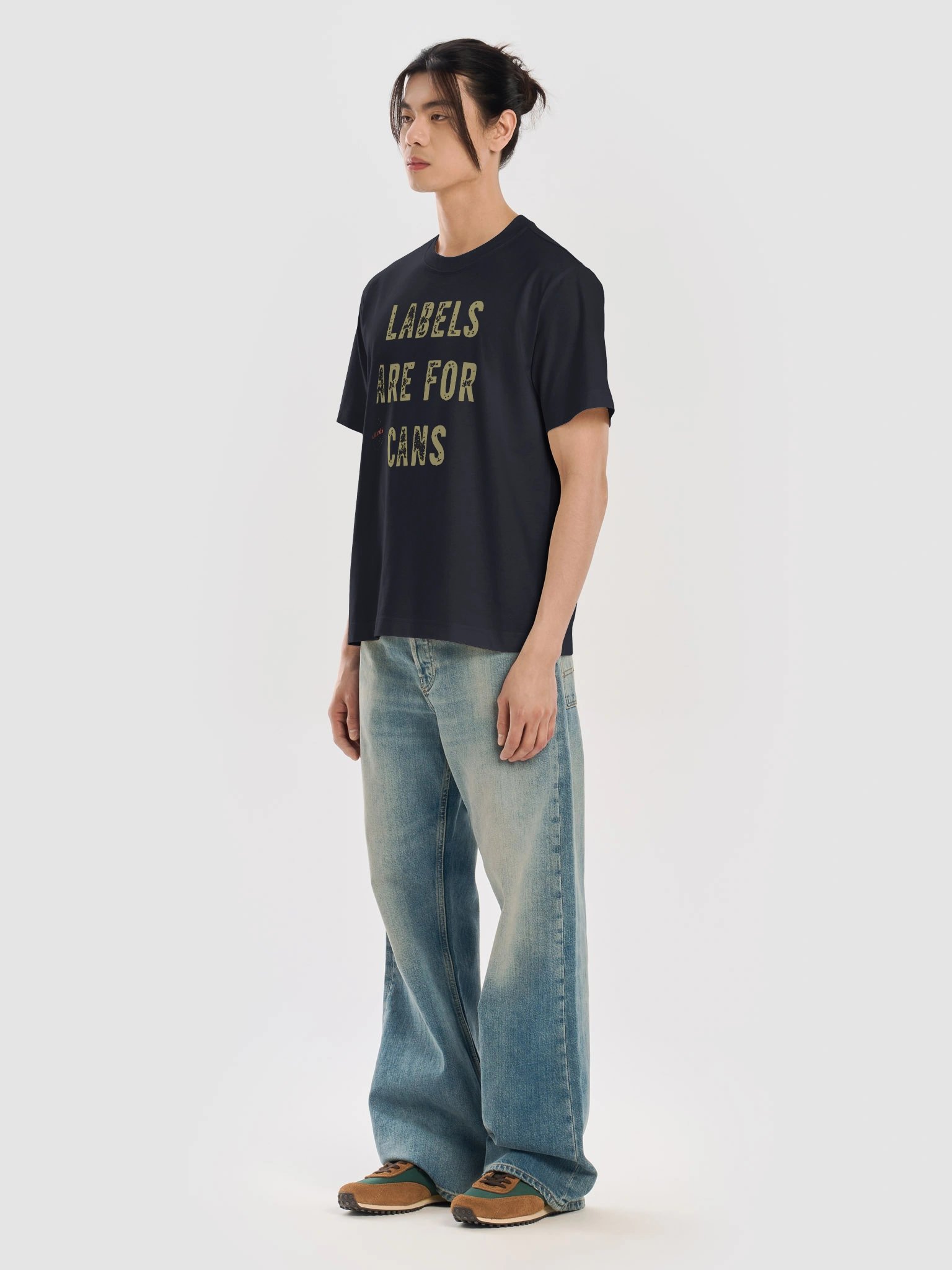 the 'labels' tee | single hit | dark product image (3)