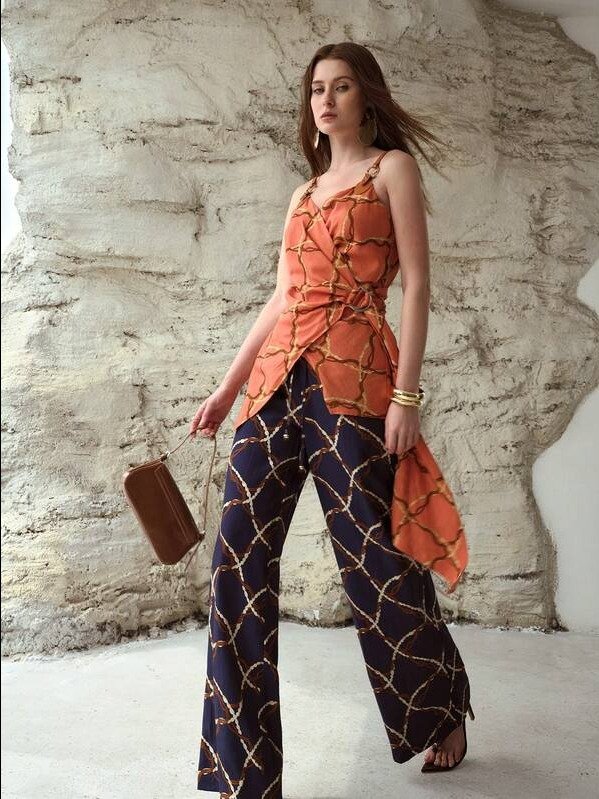 PREMIUM WOMEN'S V-NECK CINCHED WAIST ASYMMETRIC HEM LINEN PRINT CAMISOLE TOP, product image (6)