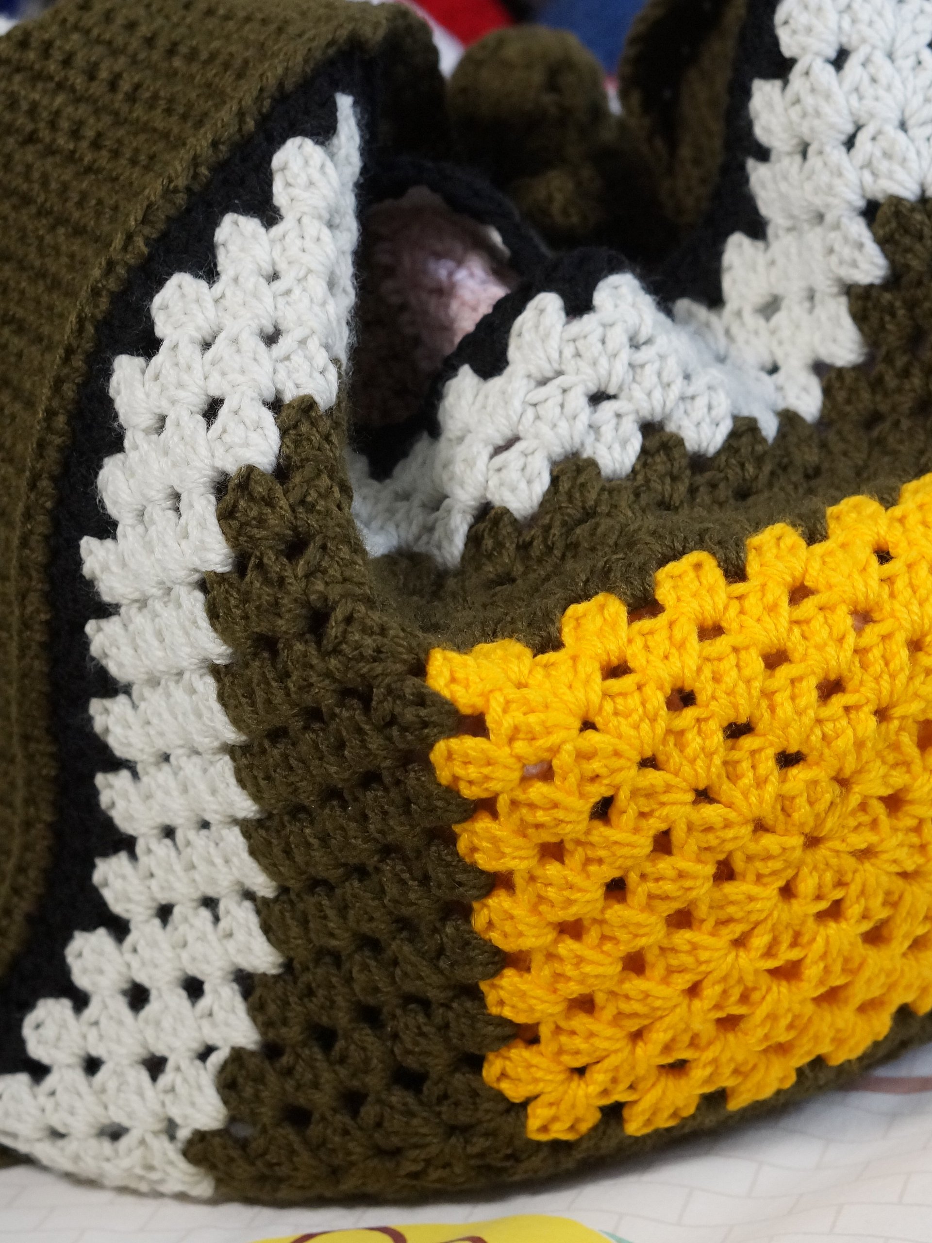 Granny square beanie crochet pdf pattern product image (5)