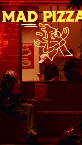 I love an night time walk in Bangkok

#bangkok #bangkokvibes #cinematicvideo