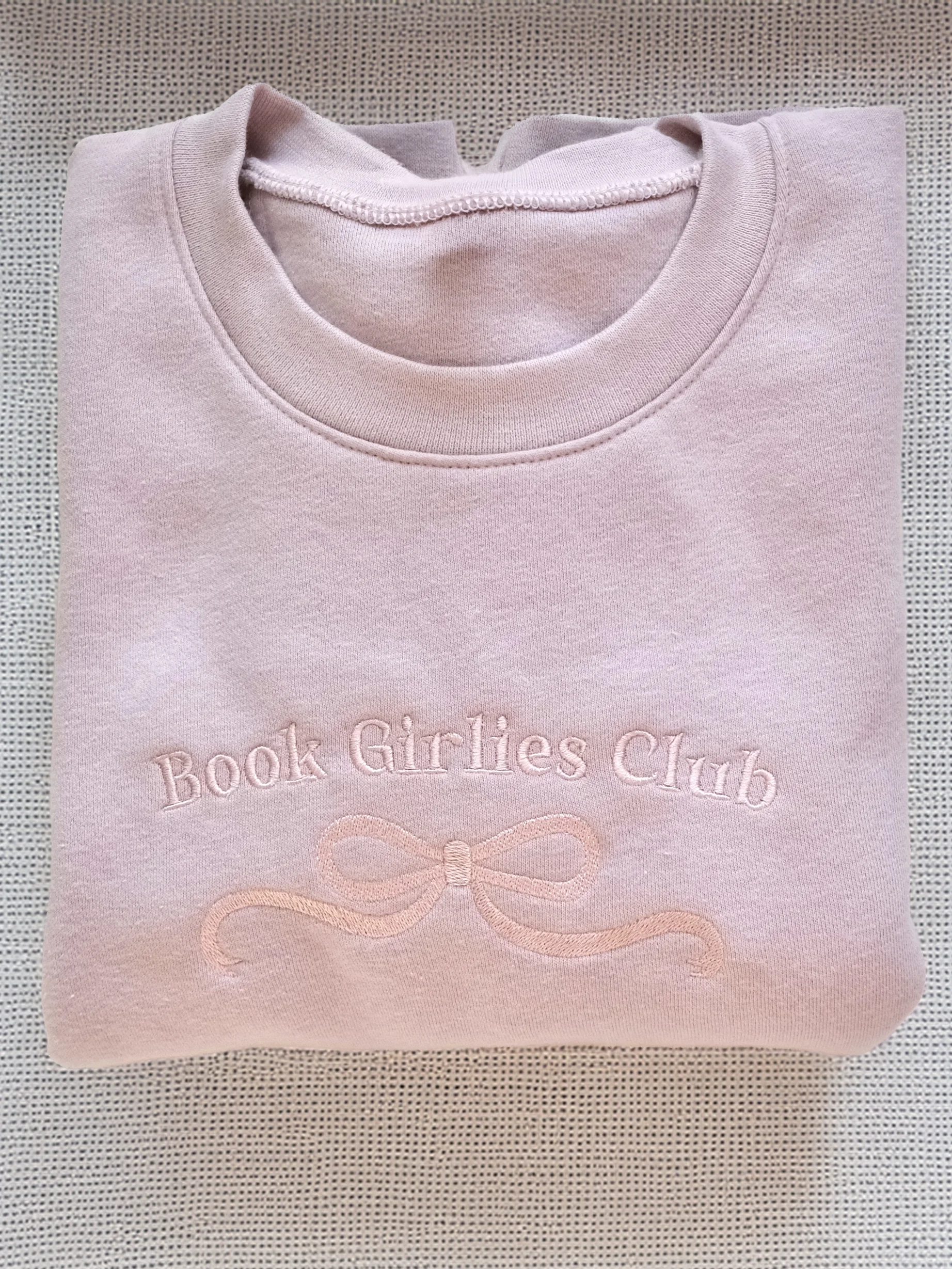 Book Girlies Club Sweatshirt product image (8)