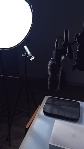 Sharing some BTS from my MacBook Neo unboxing at @sandmarc today 💻

For more content like this, follow @giosgearguide and exp...