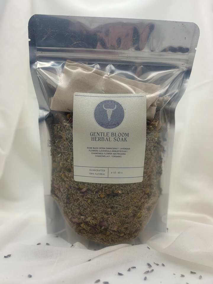 Gentle Bloom Herbal Soak product image (1)