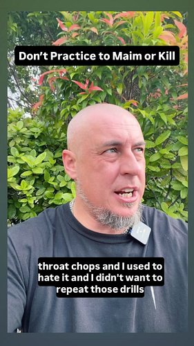 Don’t train a killer instinct! 

#eyepokes #martialarts #gongfu