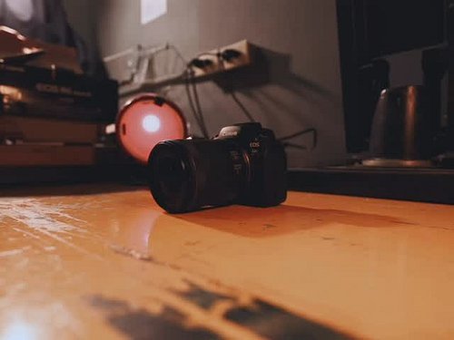 She’s HERE. 🏴‍☠️
The Canon R6 Mark III just pulled up and I don’t think I’m ever putting it down. Unboxing this beast was an ...