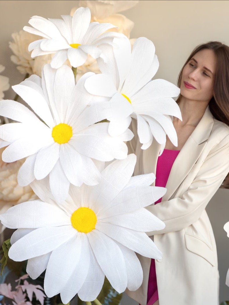 DIY Giant Paper Daisy: Templates + 10 Sizes Measurements Chart + Video Tutorial product image (1)