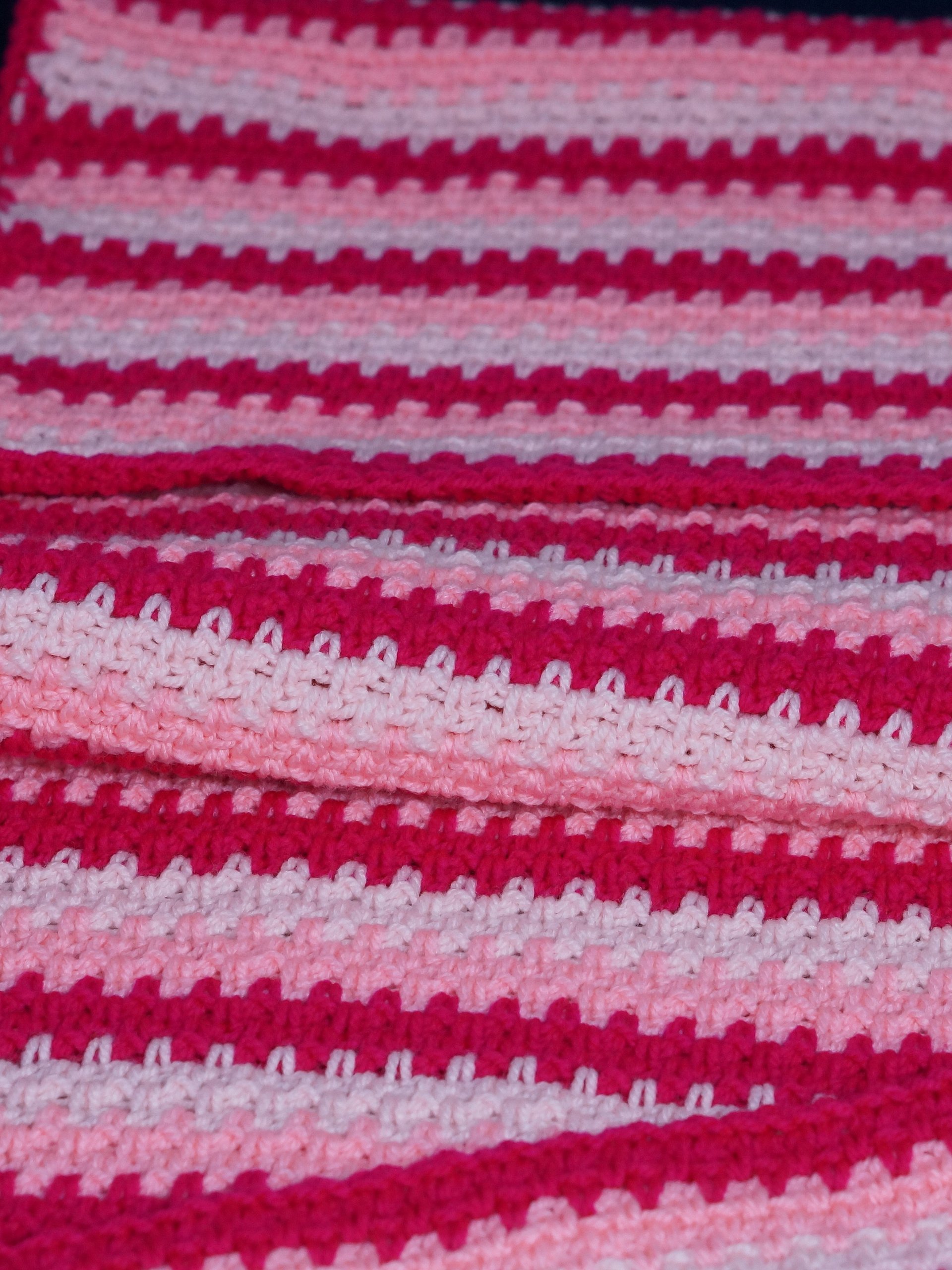 Moss stitch rectangular shawl crochet pattern product image (1)