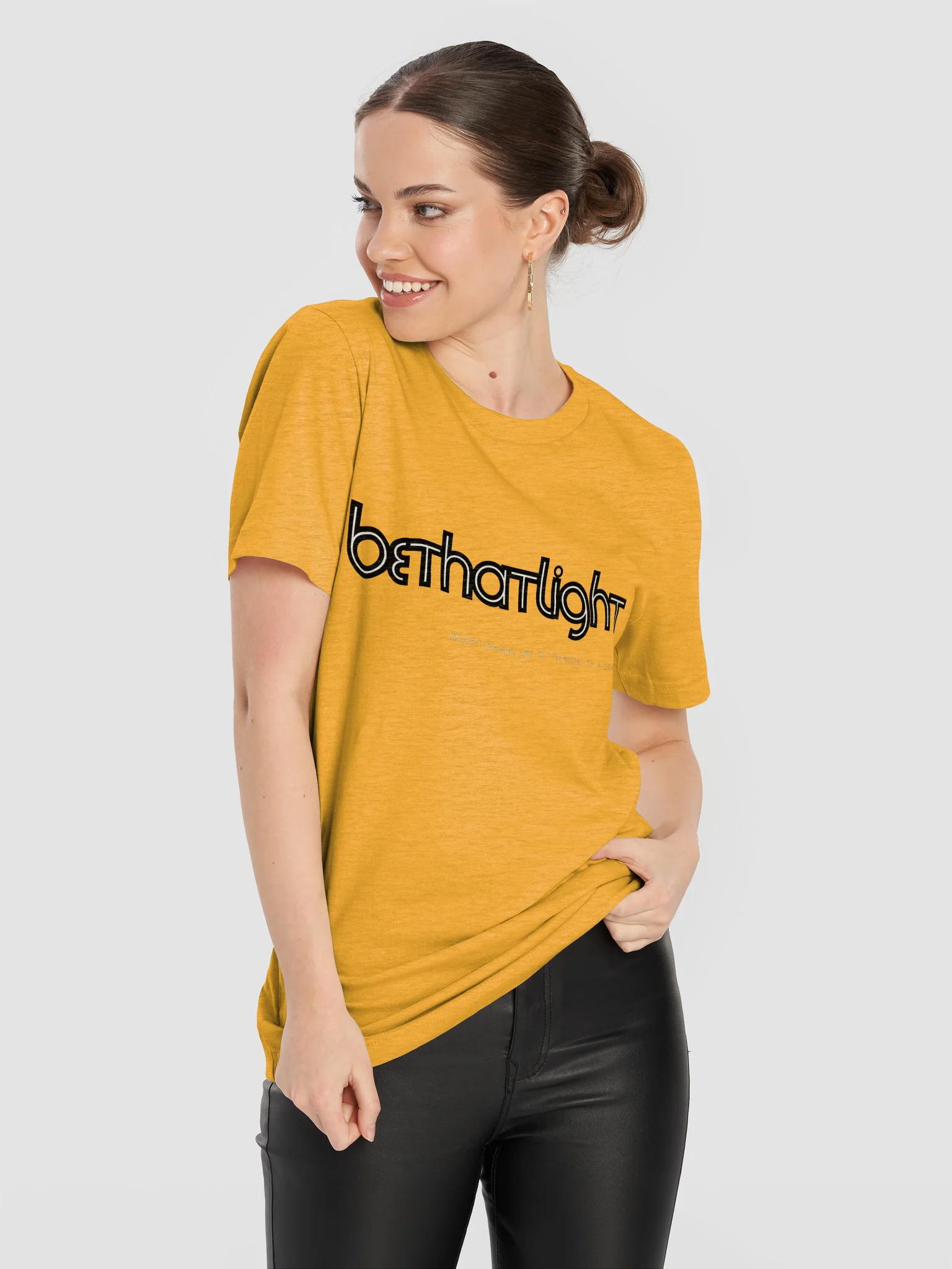 'be that light' tee product image (96)