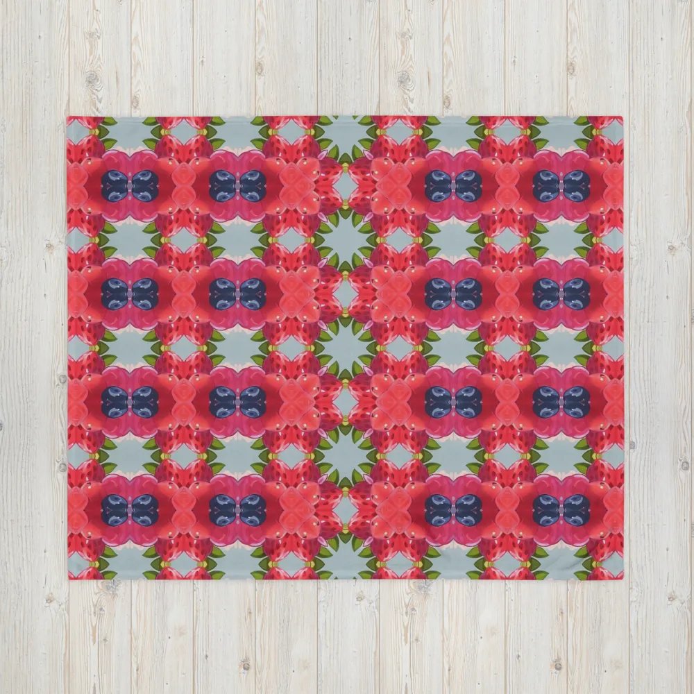 Berry Bliss Seamless Patterned Throw Blanket product image (6)