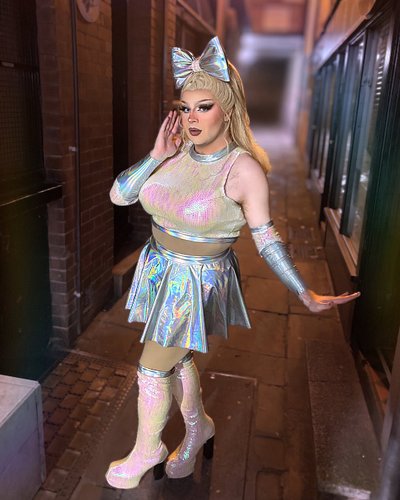 Holo? Is it me you’re looking for? 🌈
It was a blast being a special gusset at @alisha.b.official  drag race UK viewing party ...