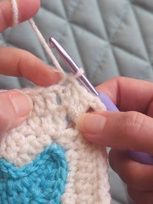 a lil crochet tip to help your starting chains look a little less gappy #crochettok  had to re upload this because I didn't realize a song got added over top of it that drowned out my instructions! grrr..