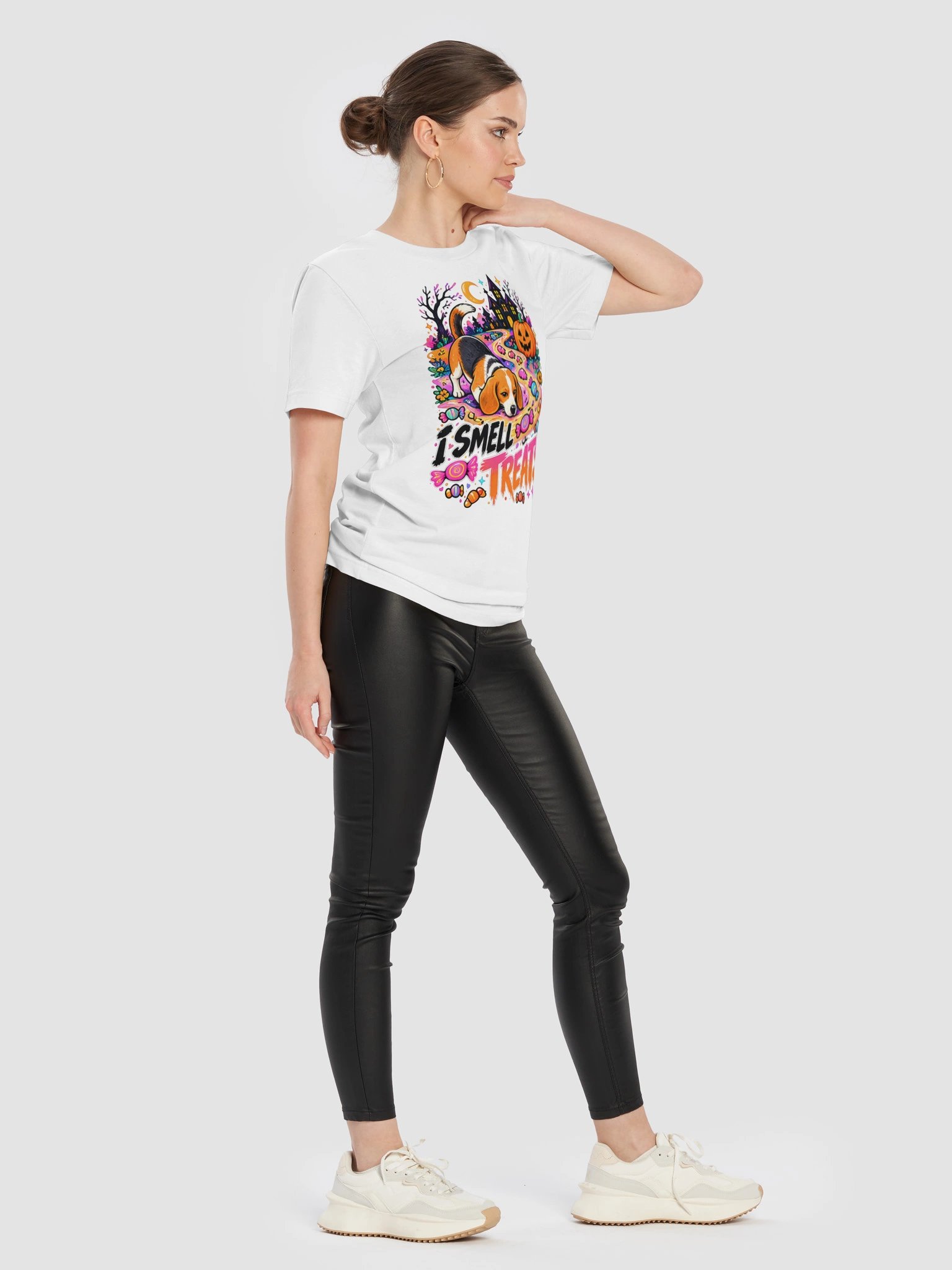 Beagle Halloween T-Shirt – I Smell Treats product image (12)