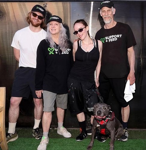 family reunion at pickleball!!! i actually couldn’t play and had to stay put or i would chase the balls. 🙄 @billieeilish @sup...