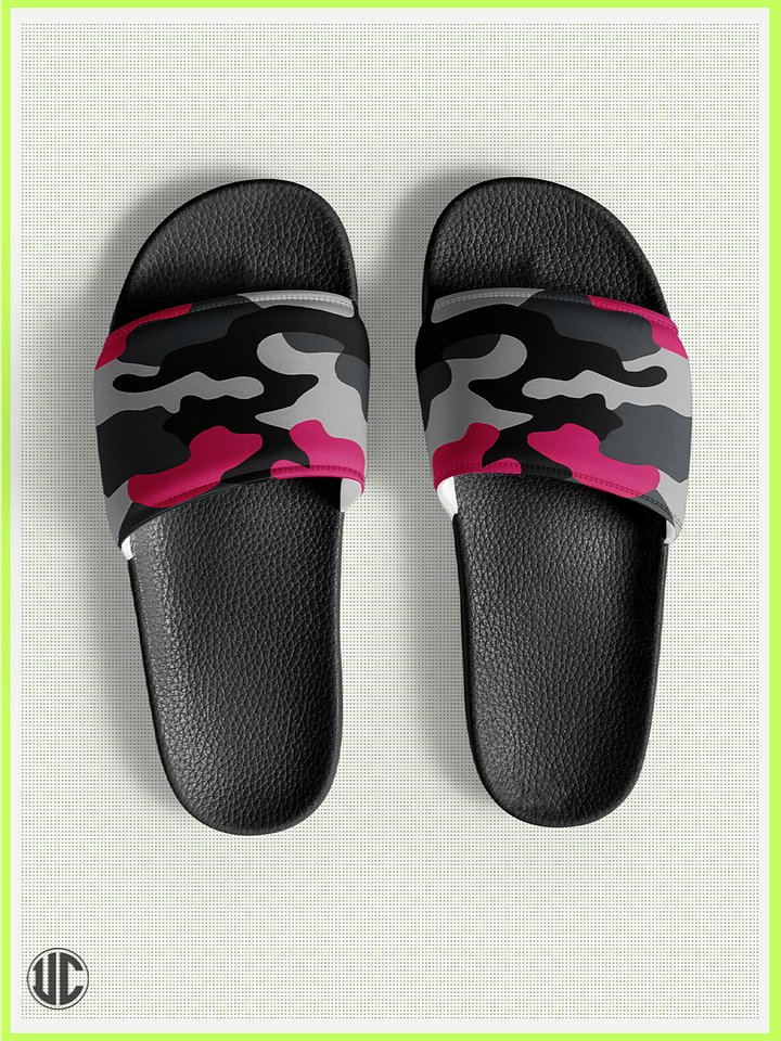 UnkoCon – Savage Pink Camo Women’s Slides product image (1)