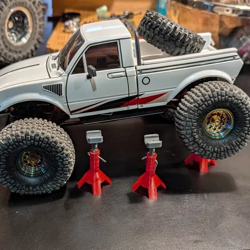 Scale Adjustable RC Jack Stand product image (2)