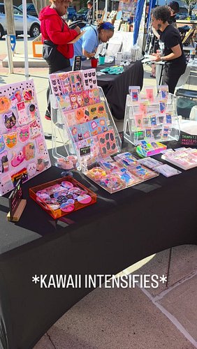 we're live @artatquacksquare for paint the night bringing the mega kawaii until 9pm!

#albany #asianartist #artistsoninstagra...