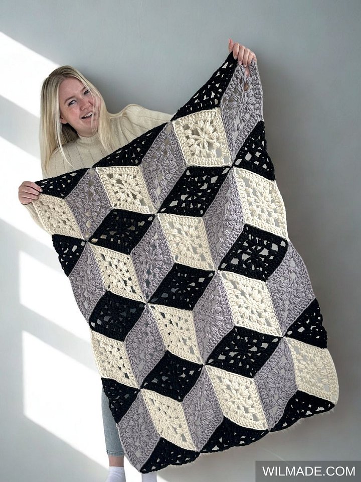 3D Cube Throw product image (2)