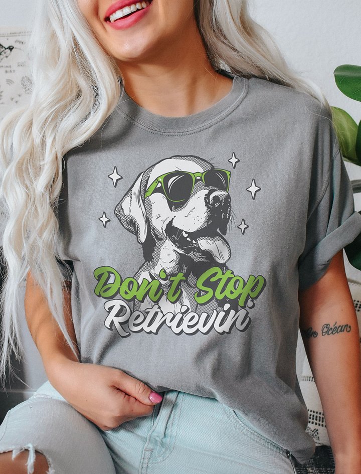 Don't Stop Retrievin' Funny Labrador Retriever T-Shirt | Retro Y2K Style Half-Tone Design for Dog Lovers product image (2)